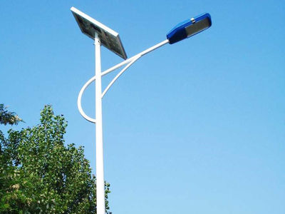 塔城太阳能路灯怎样储存电量